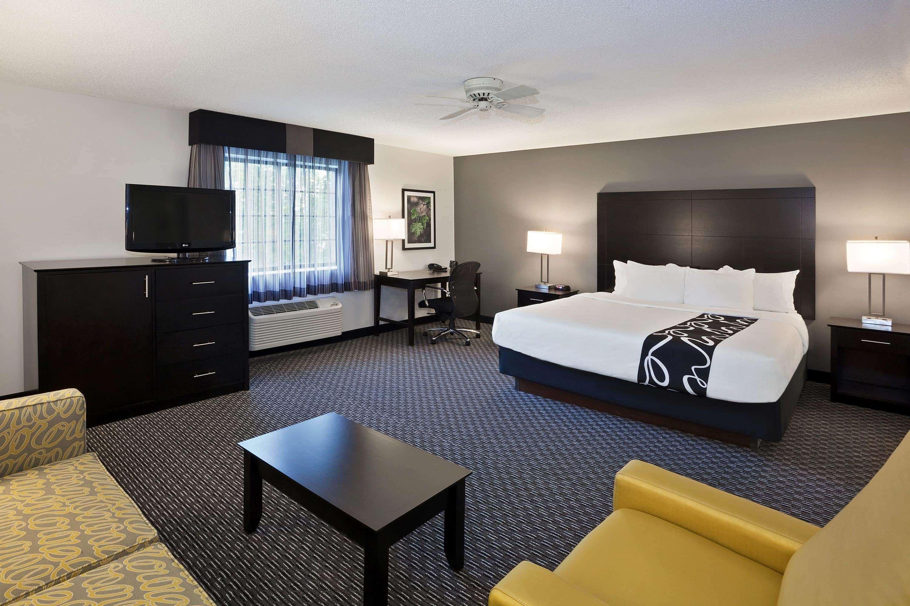 La Quinta By Wyndham Cleveland Macedonia Hotell Exteriör bild