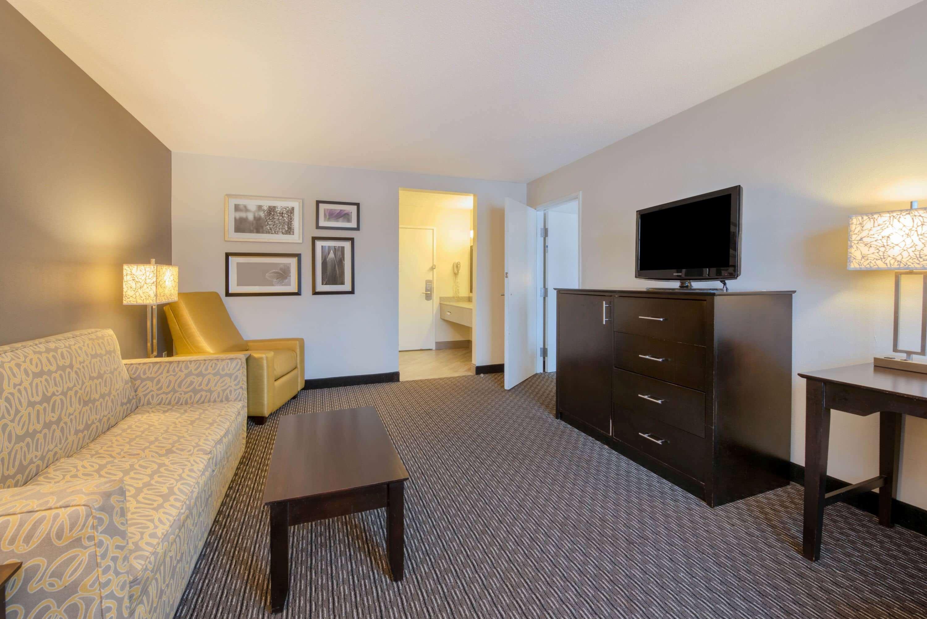 La Quinta By Wyndham Cleveland Macedonia Hotell Exteriör bild