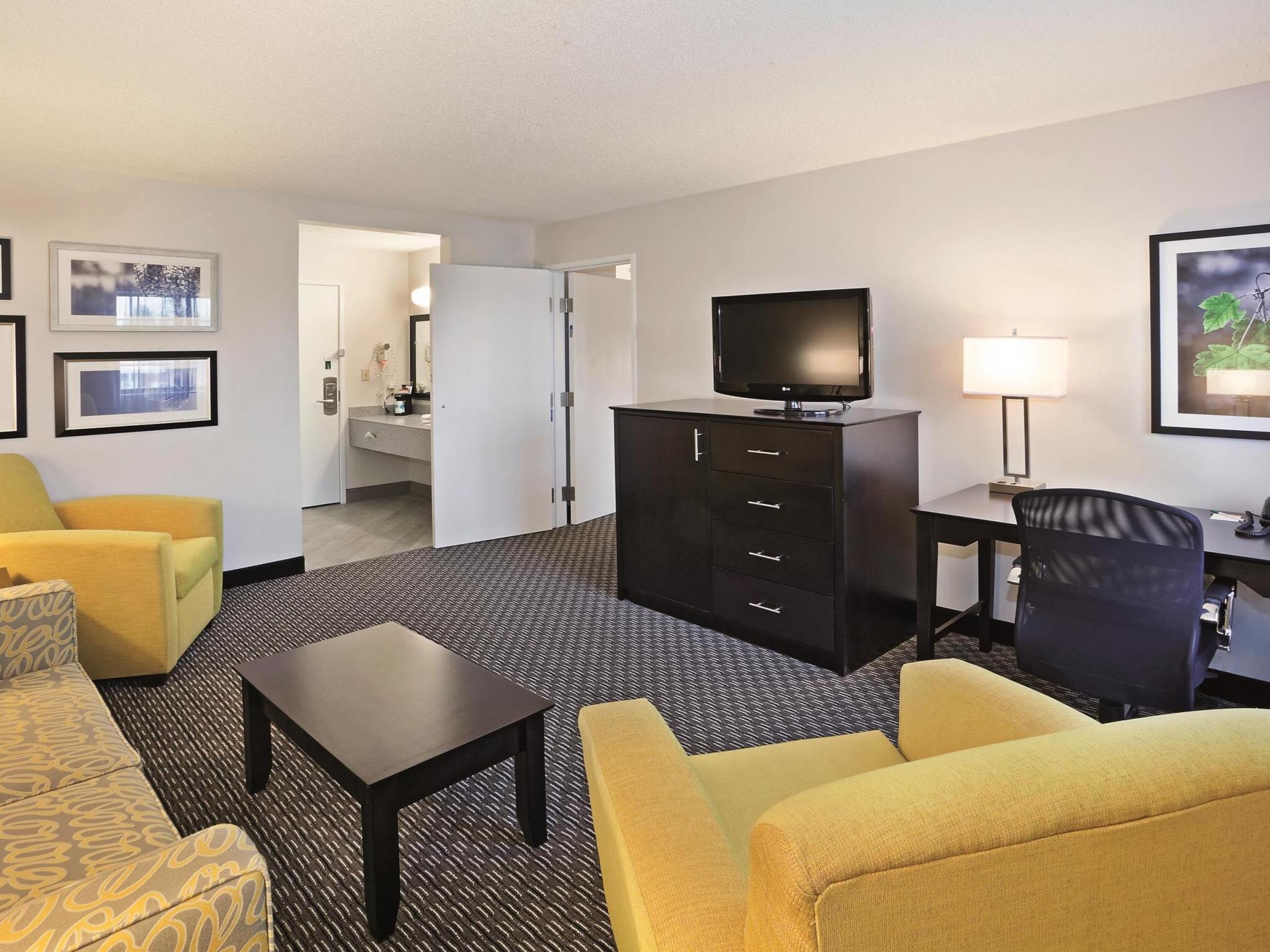 La Quinta By Wyndham Cleveland Macedonia Hotell Exteriör bild