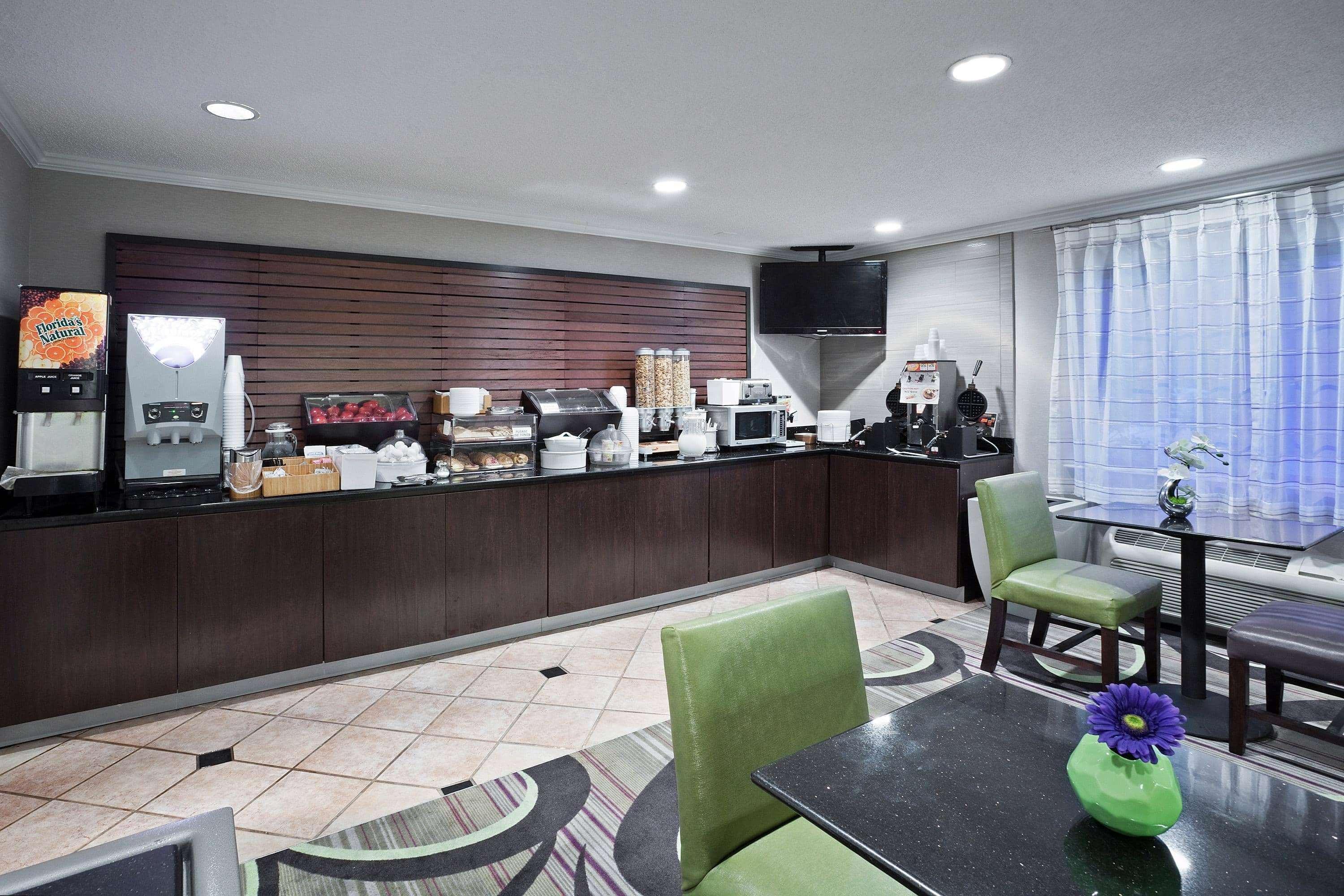 La Quinta By Wyndham Cleveland Macedonia Hotell Exteriör bild