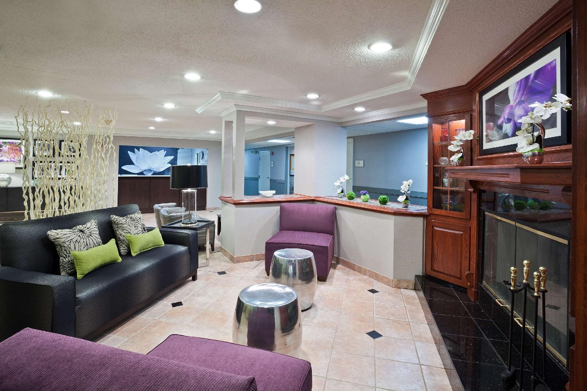 La Quinta By Wyndham Cleveland Macedonia Hotell Exteriör bild